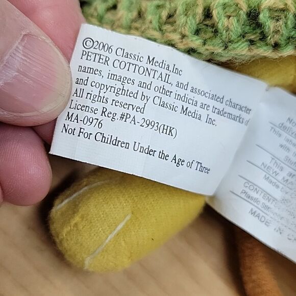 2006 Peter Cottontail Classic Media Toy Network Yellow Mouse Plush - Picture 7 of 7